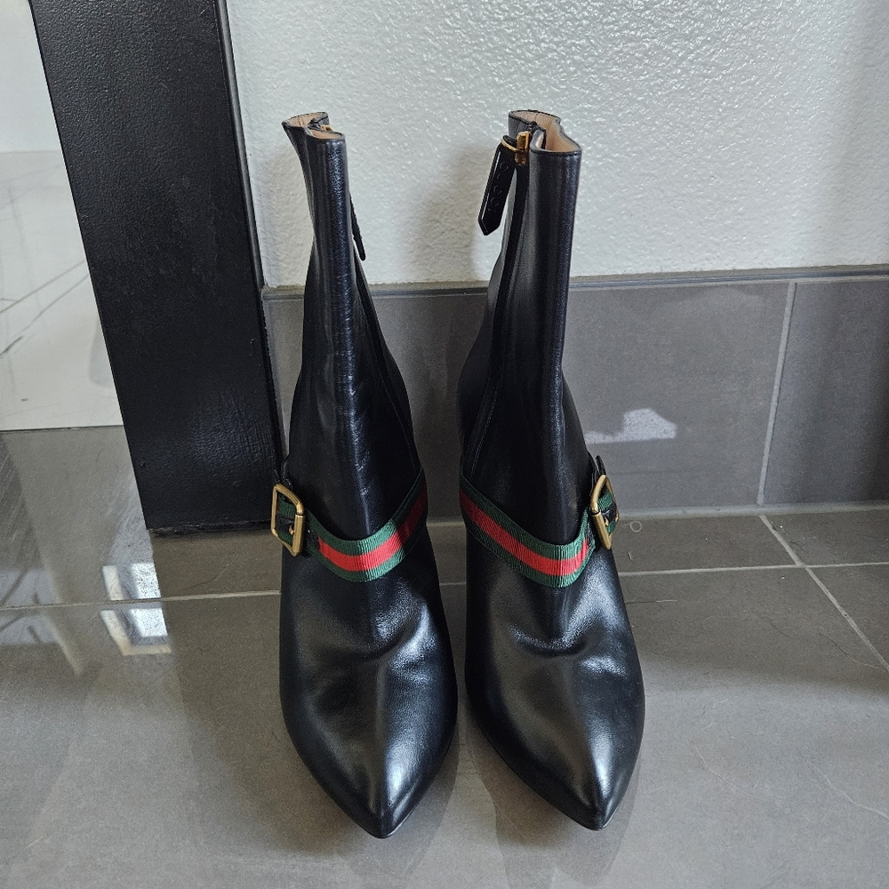 BLACK GUCCI Ankle Boots.4in heel, perfect for winter/fall w/jeans, skirt, slacks - Picture 2 of 5